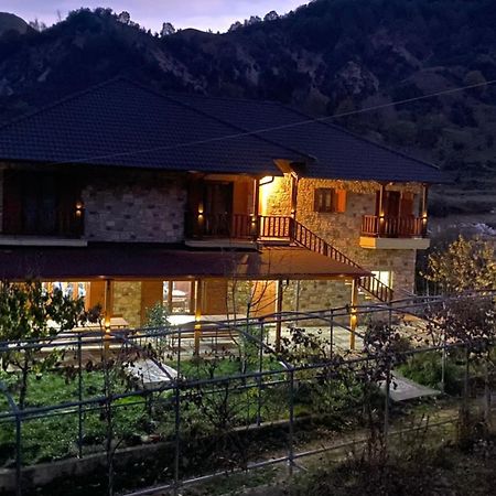 A Pousada Bujtina Hader Xhebro Tepelene Exterior foto
