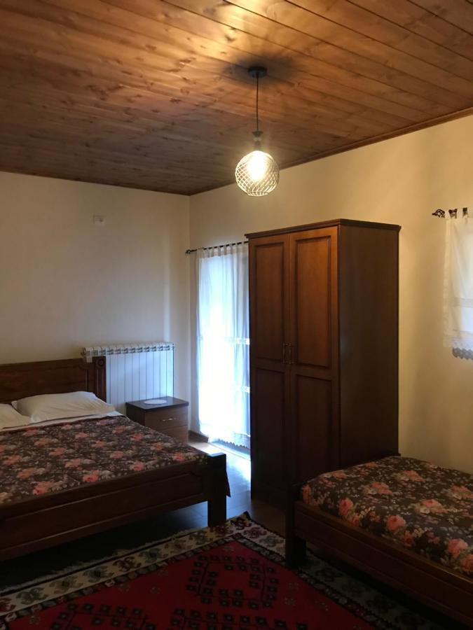 A Pousada Bujtina Hader Xhebro Tepelene Exterior foto