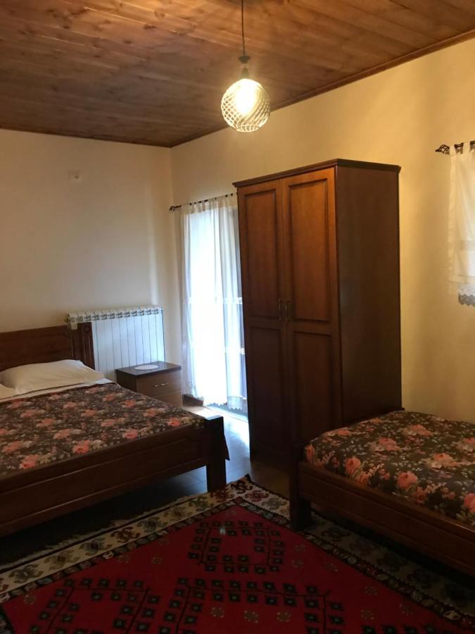 A Pousada Bujtina Hader Xhebro Tepelene Exterior foto