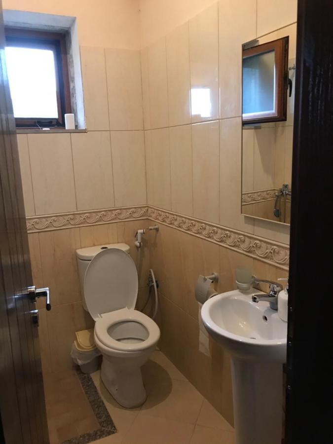 A Pousada Bujtina Hader Xhebro Tepelene Exterior foto