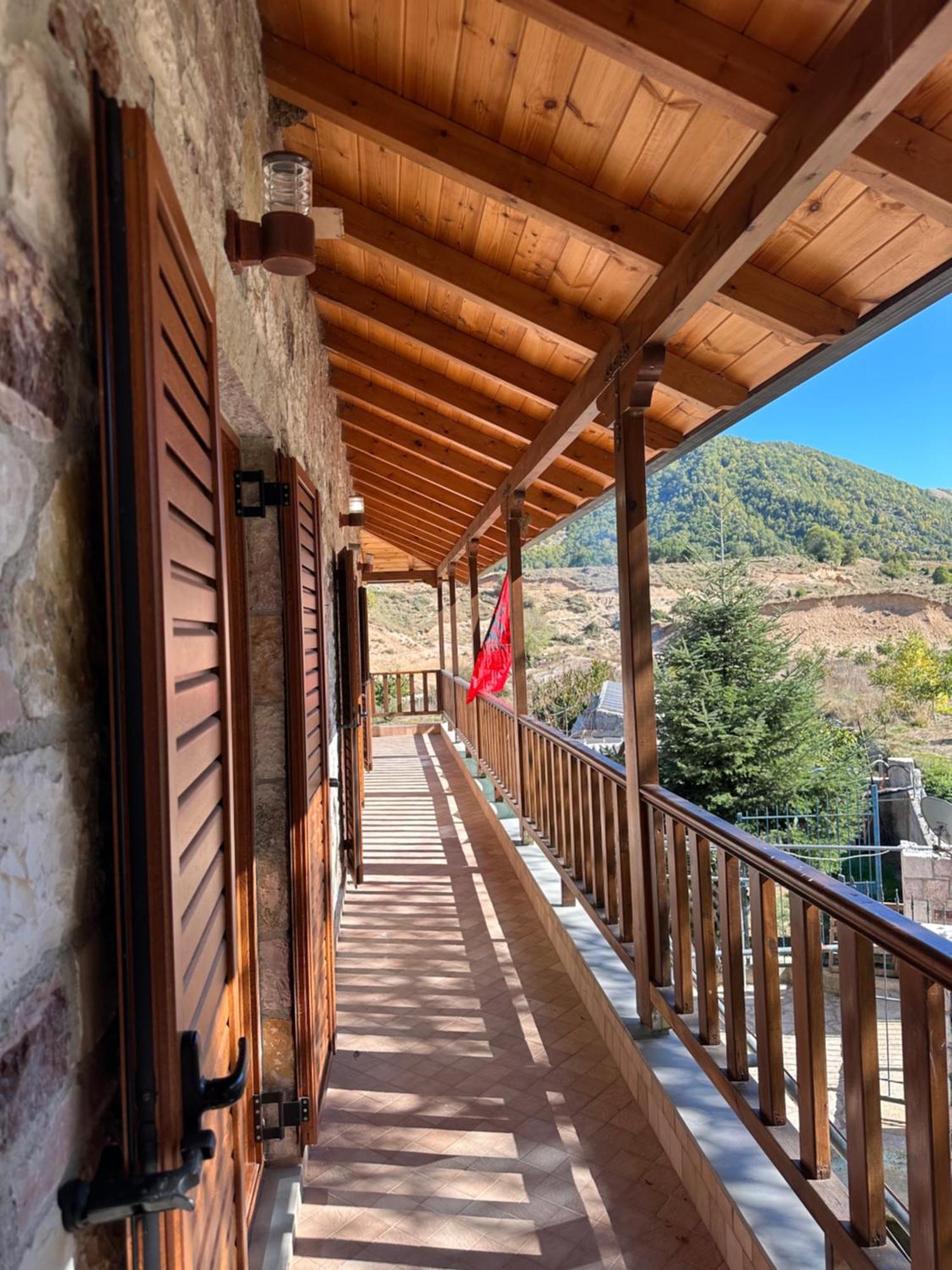 A Pousada Bujtina Hader Xhebro Tepelene Exterior foto